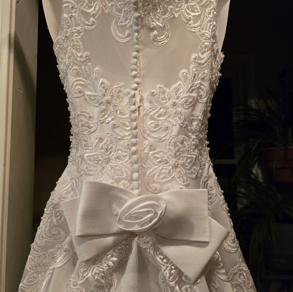 Michelangelo wedding dress size 6 - Picture 7 of 13